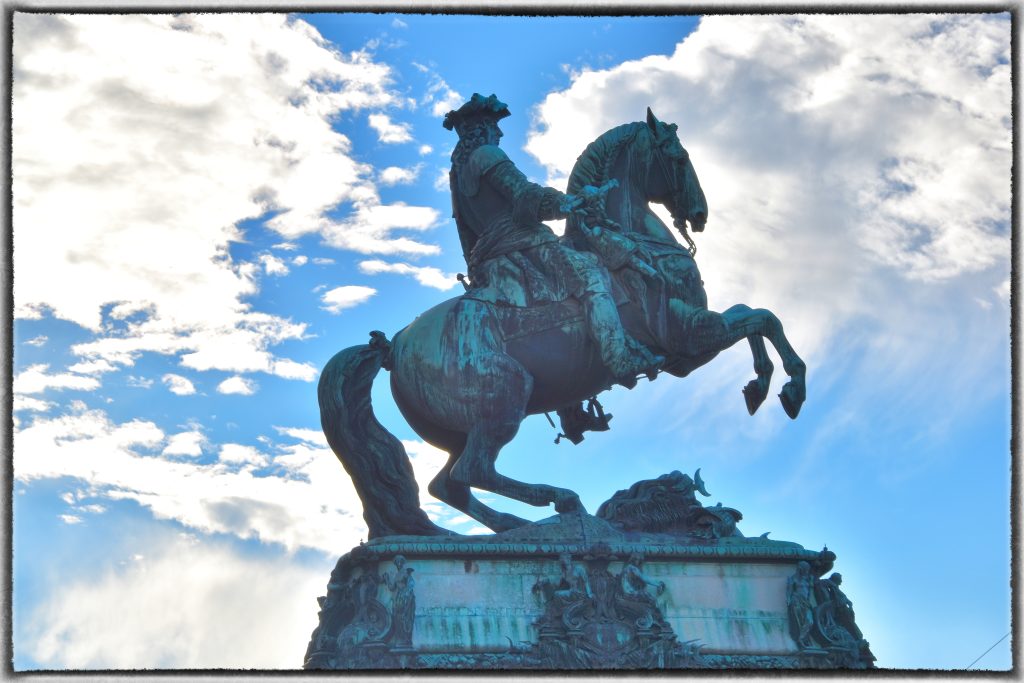 Monumentalni spomenik Eugenu Savojskom na trgu Heldenplac u Becu Austrija istorija i arhitektura