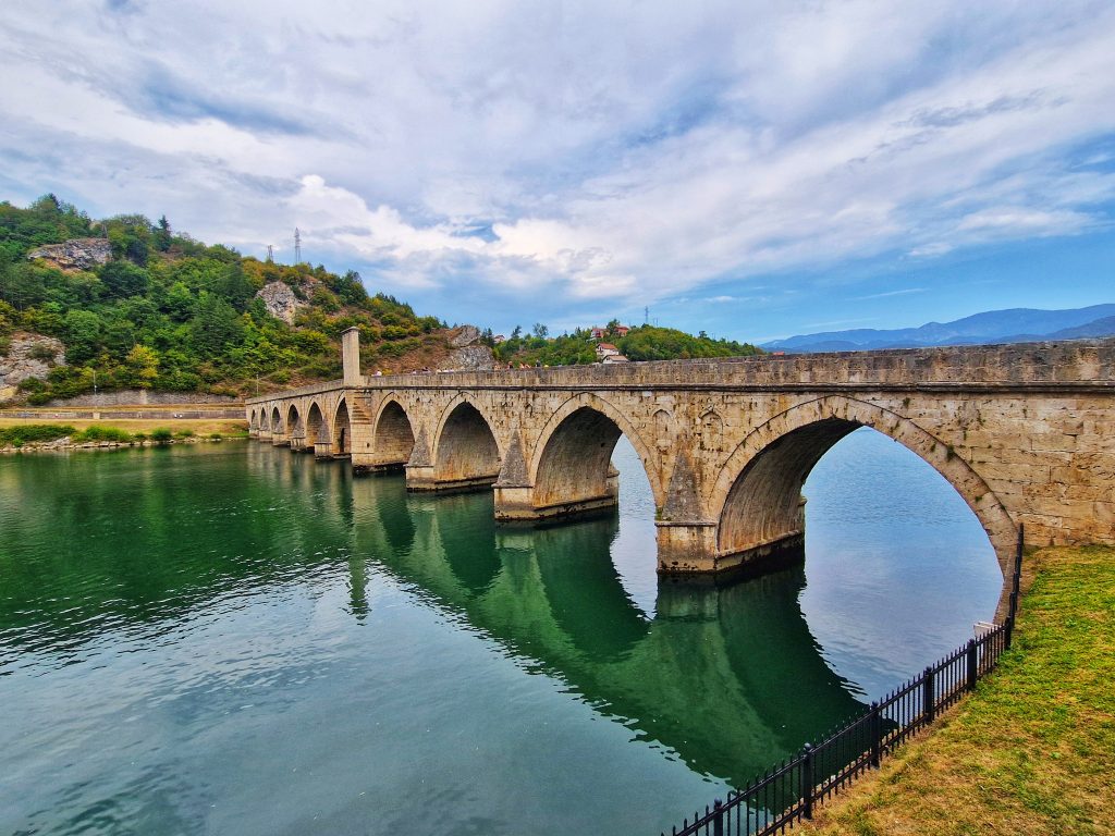 Most Mehmed pase Sokolovica u Visegradu sa 11 kamenih lukova pod zastitom UNESCO