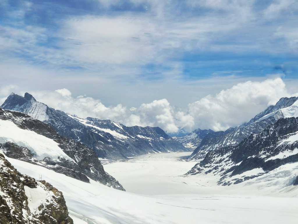 Pogled na Aletsch glecer i okolne planinske vrhove sa Jungfraujoch-a