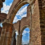 Srednjovekovna crkva Arača