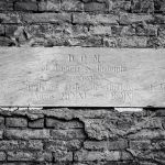 Bela mermerna tabla (Foto: Đorđe Ignjatović)