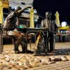 Spomenik Stevanu Sremcu i lovcu Kalči u Kazandžijskom sokačetu, naslovna fotografija za putopis o Nišu