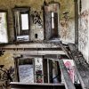 Fasada napuštene Pinove vile u Zrenjaninu sa detaljima arhitekture i tragovima propadanja