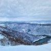 Zaleđeni meandri reke Uvac kod Sjenice zimi sa vidikovca Molitva