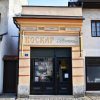 Stara voskarska radnja u Tesnjaru u Valjevu sa autenticnom fasadom iz 1909. godine i natpisom Voskar na kaldrmi